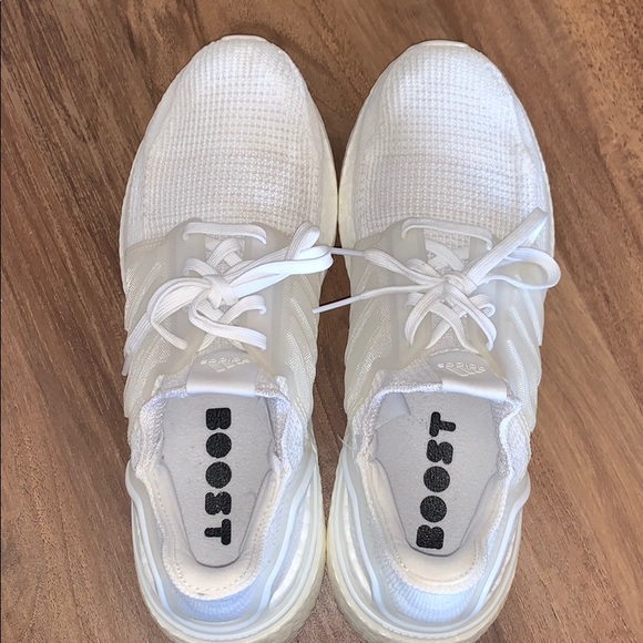 Adidas ultraboost 19 running shoes - Picture 3 of 11